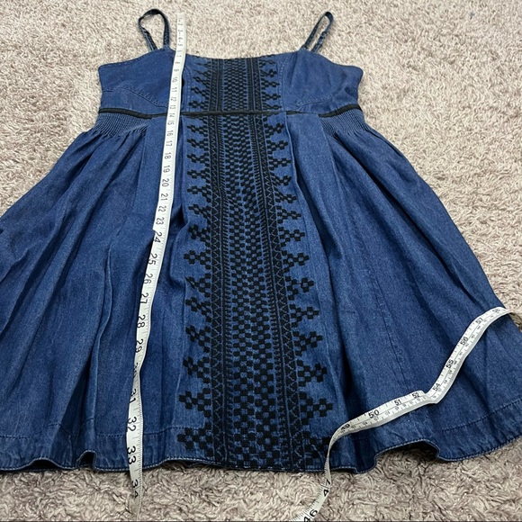 Free People Embroidered Mount St Helen’s Denim Chambray Skater Mini Dress Sz 10 - Picture 7 of 7